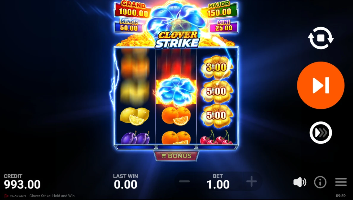 Clover-Strike-Hold-and-Win-lo&scaron;imo-automatas